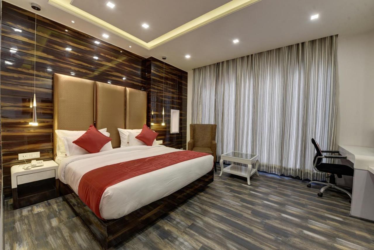 Golden Tree Hotel Noida Luaran gambar