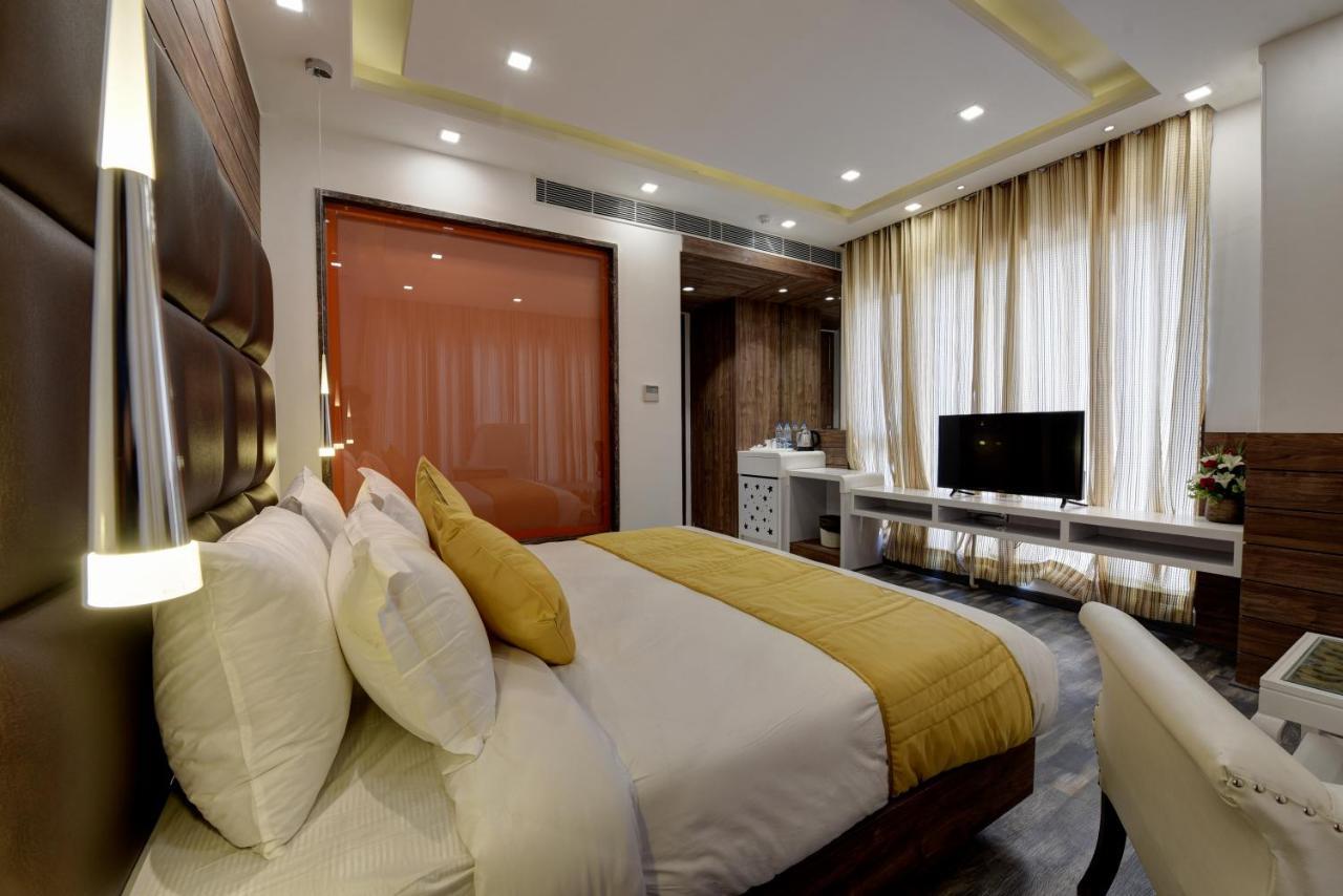 Golden Tree Hotel Noida Luaran gambar