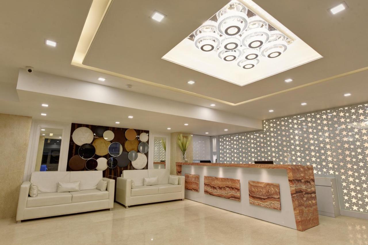 Golden Tree Hotel Noida Luaran gambar