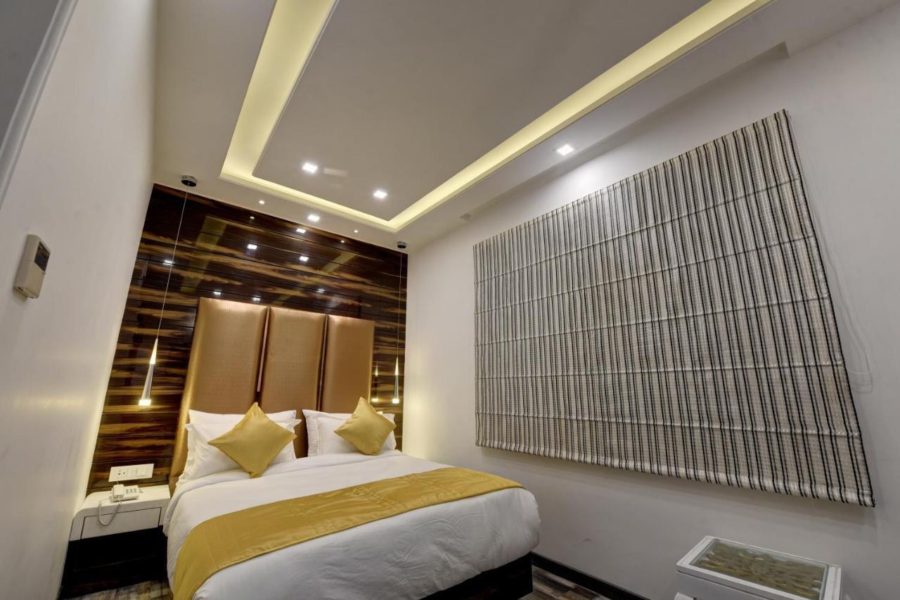 Golden Tree Hotel Noida Luaran gambar