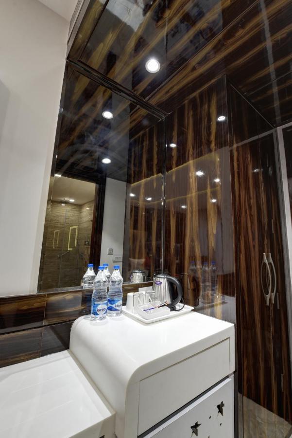 Golden Tree Hotel Noida Luaran gambar